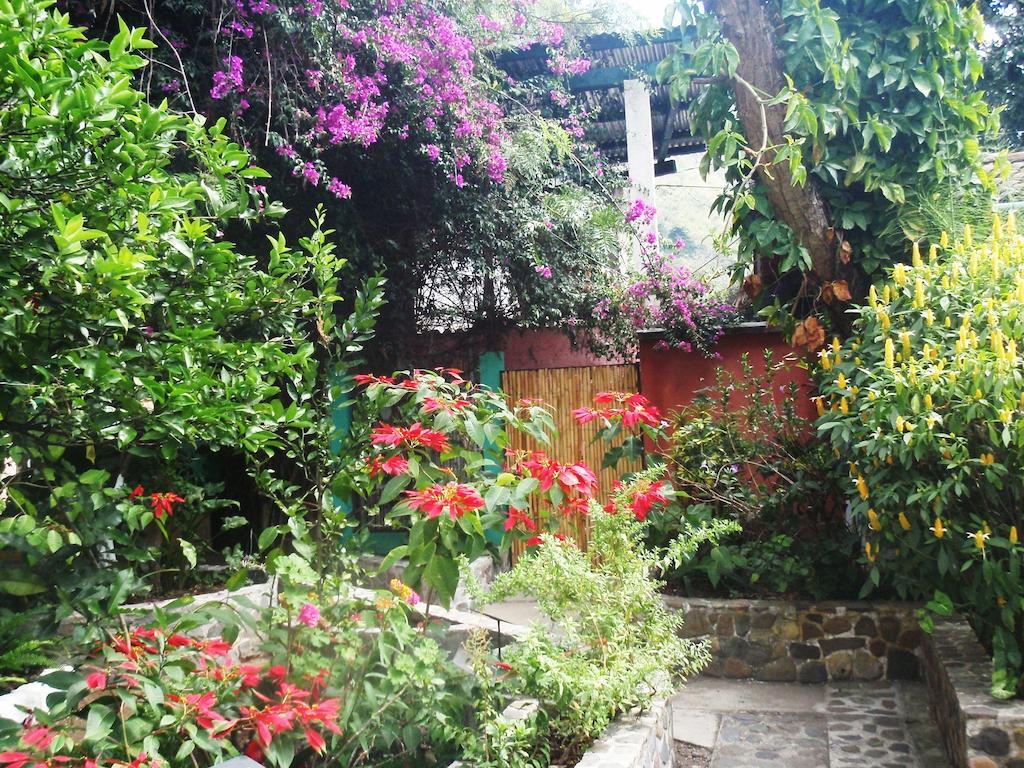 Posada Los Encuentros Panajachel Exterior foto